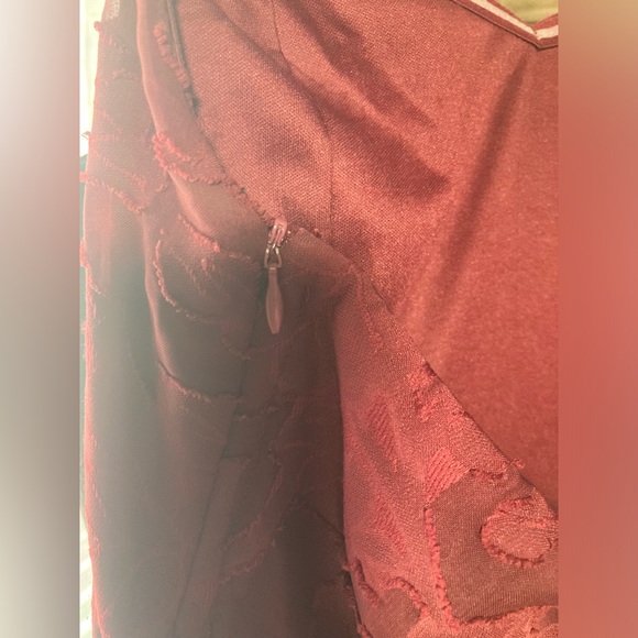 LULUS WINE COLORED LACE STRAPLESS DRESS SIZE MEDIUM - Picture 6 of 8